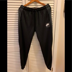 Like new Nike Air men’s joggers